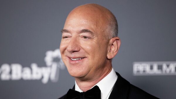 Jeff Bezos attends the Baby2Baby 10-Year Gala presented by Paul Mitchell at Pacific Design Center on November 13, 2021 in West Hollywood, California.  - Sputnik International