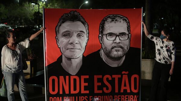 In this file photo taken on June 09, 2022 employees of the National Indigenous Foundation protest over missing British journalist Dom Phillips and Brazilian Indigenous affairs specialist Bruno Pereira, in Brasilia. - Sputnik International