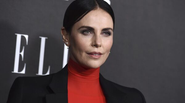 Charlize Theron arrives at the 29th annual ELLE Women in Hollywood Celebration on Monday, Oct. 17, 2022, at The Getty Center in Los Angeles. - Sputnik International