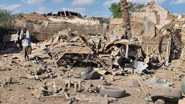 At least three people were killed Saturday afternoon, following a twin blast in Jalalaqsi District in Hiran region, Somalia, according to eye witness reports. Security agencies foiled the second attack before the first one exploded. - Sputnik International
