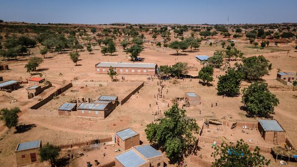 An aerial view taken on November 16, 2020 shows the Koum-Lakre school, located in Kaya's outskirts, crowded with Internally Displaced People (IDP).  - Sputnik International