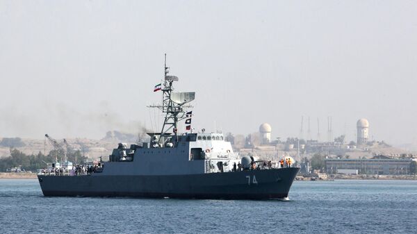 An Iranian warship takes part in the National Persian Gulf Day  in the Strait of Hormuz, on April 30, 2019.  - Sputnik International