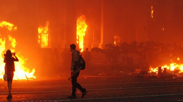 Odessa Trade Unions Building on fire - Sputnik International