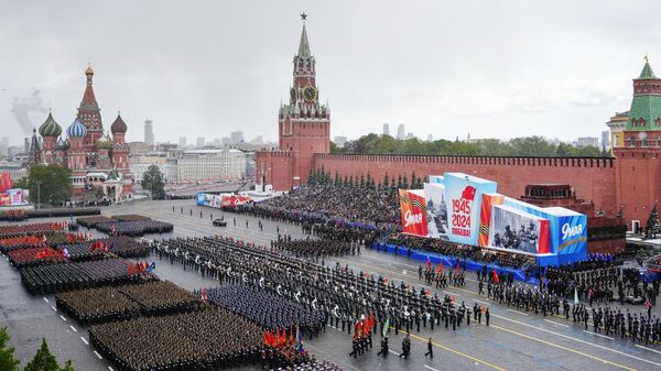 Russian servicemen take part in a military parade on Victory Day in Red Square in Moscow, Russia. - Sputnik International