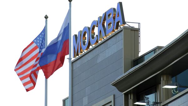 Russian and U.S. flags - Sputnik International