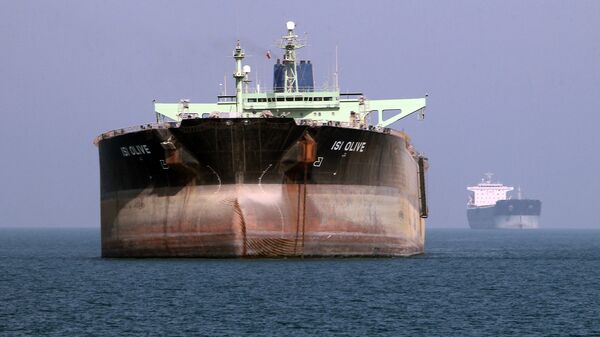 An oil tanker is seen off the port of Bandar Abbas, southern Iran (File) - Sputnik International