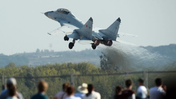 MiG-35 fighter performs a demonstration flight at the Maks-2015 International Aerospace Salon in Zhukovsky near Moscow - Sputnik International