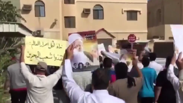 Hundreds of Bahraini citizens took to the streets to protest against the planned execution - Sputnik International
