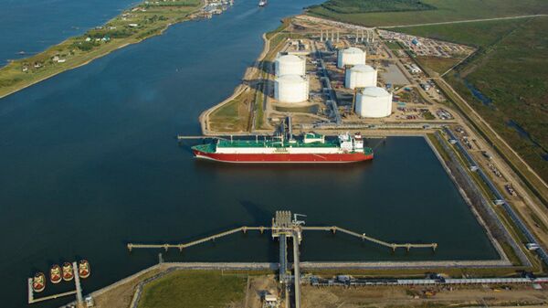 Golden Pass LNG Terminal on the Sabine-Neches Waterway in Sabine Pass, Texas - Sputnik International