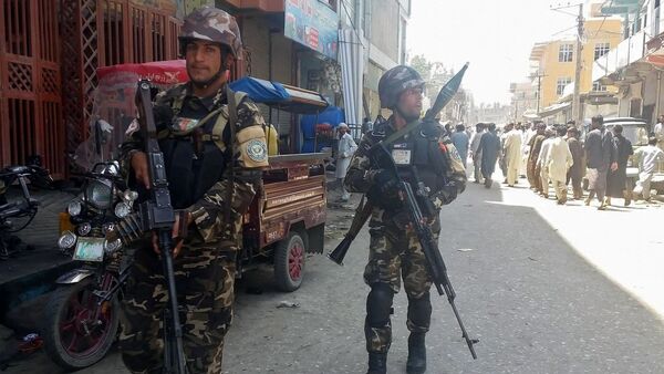 Afghan security forces arrive at the site of an attack in Jalalabad city, eastern Afghanistan May 17, 2017 - Sputnik International