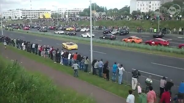Super-Car Crashes Into Crowd at Gran Turismo Polonia. Witness Footage - Sputnik International