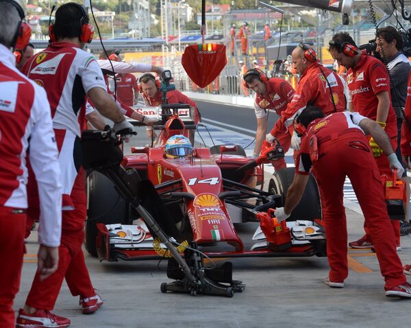 Fast and Furious: 2014 Formula 1 Russian Grand Prix Practice Session Fast and Furious: 2014 Formula 1 Russian Grand Prix Practice Session - Sputnik International